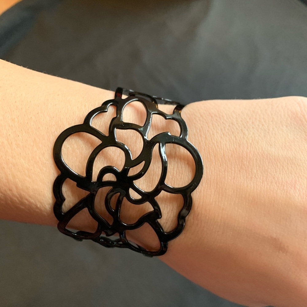 Beautiful bangle - Picture 1 of 4